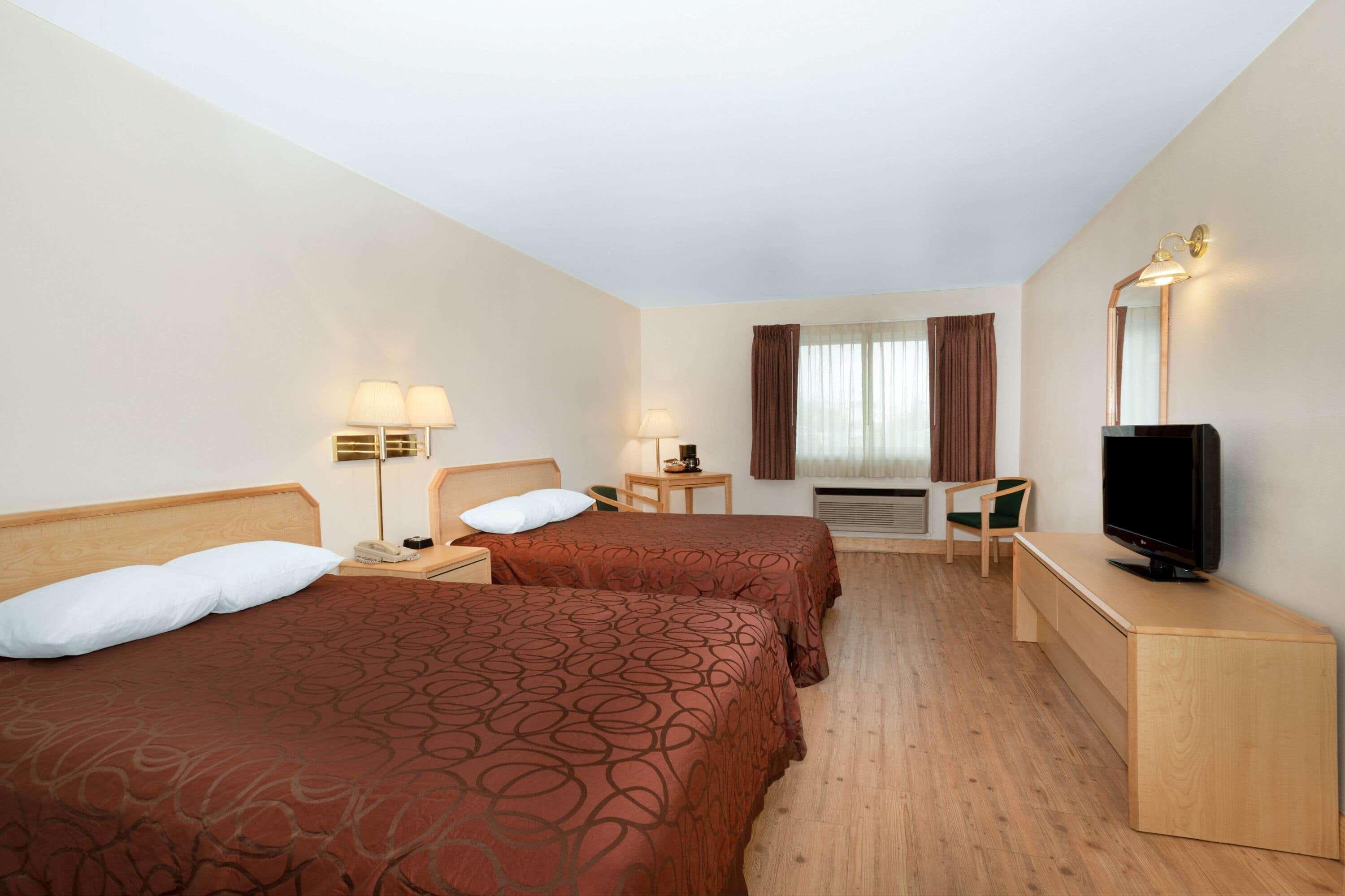 Inn At Lander, Travelodge By Wyndham מראה חיצוני תמונה