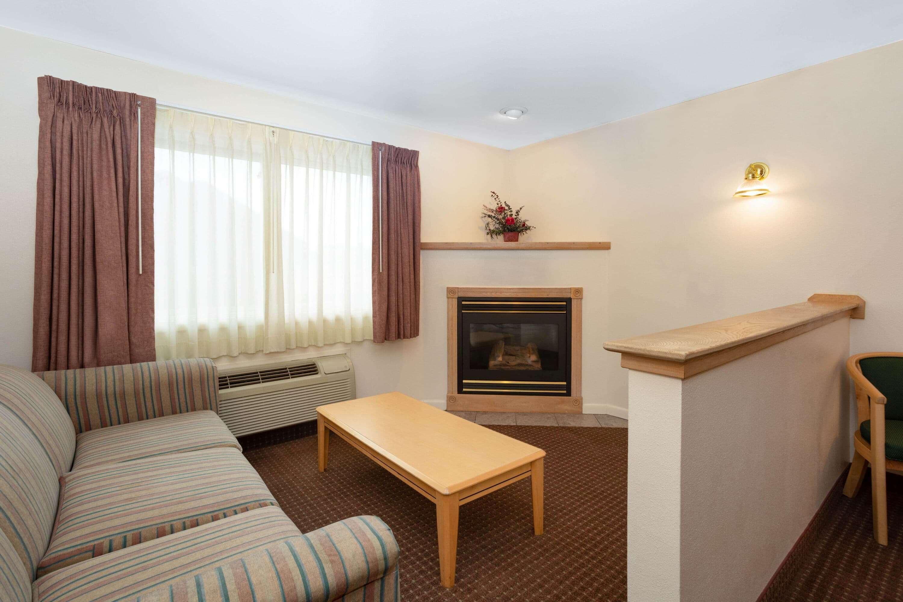 Inn At Lander, Travelodge By Wyndham מראה חיצוני תמונה